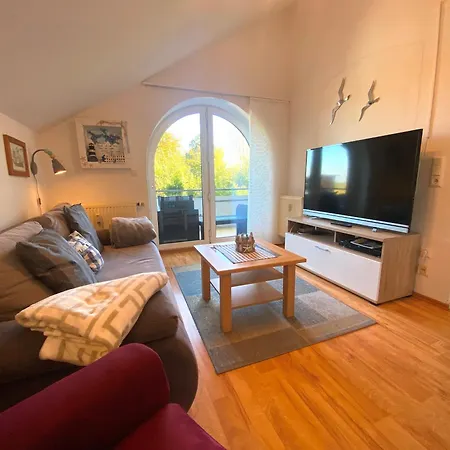 Frische Brise Апартаменты Шёнбергер-Штранд